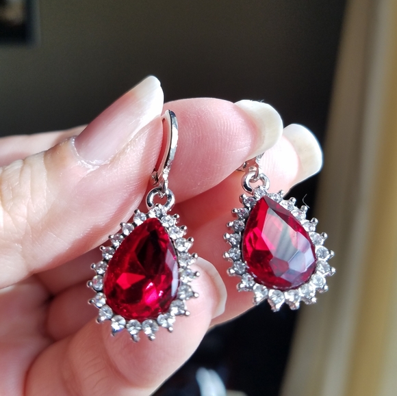 Swarovski Elements 925 Sterling Silver Garnet Red Earrings NEW - Picture 9 of 16